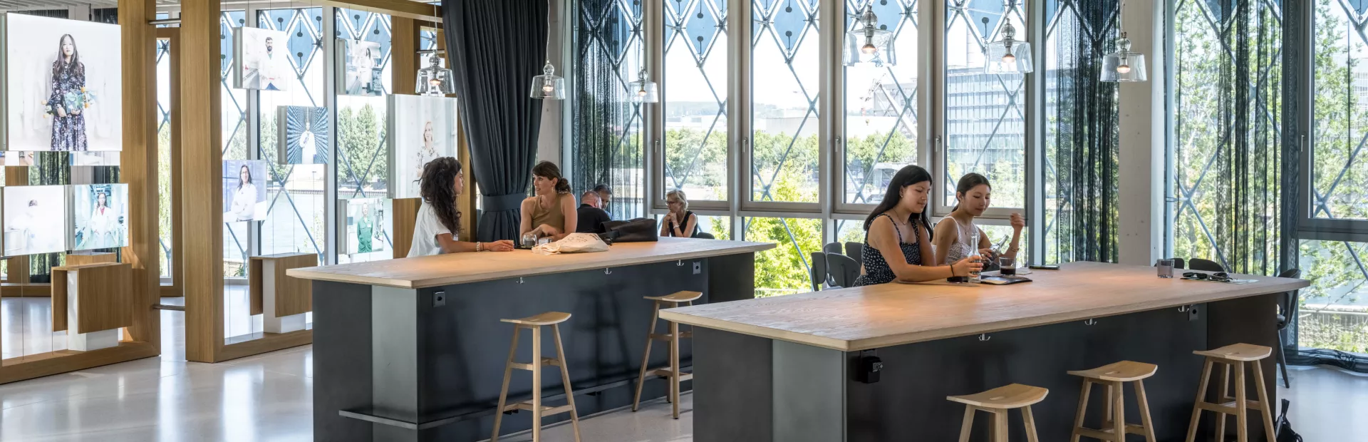 Guests enjoying a coffee at the café | ©Rasmus Hjortshøj - COAST